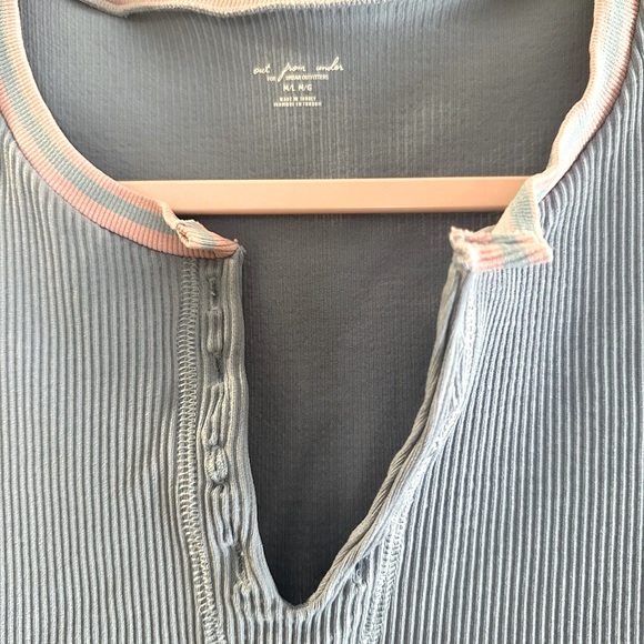 Popular PacSun top in size medium. - Picture 4 of 4